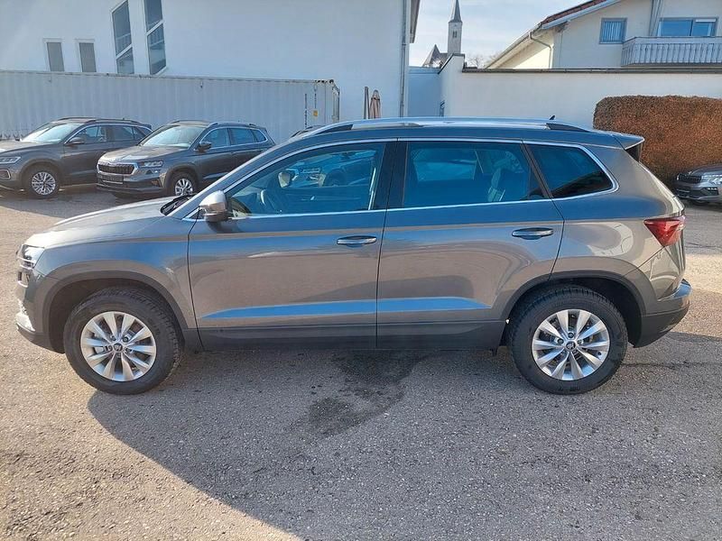 Neu Skoda Karoq Selection 150 PS (110 kW) 2025 Graphitgraumetallic SUV