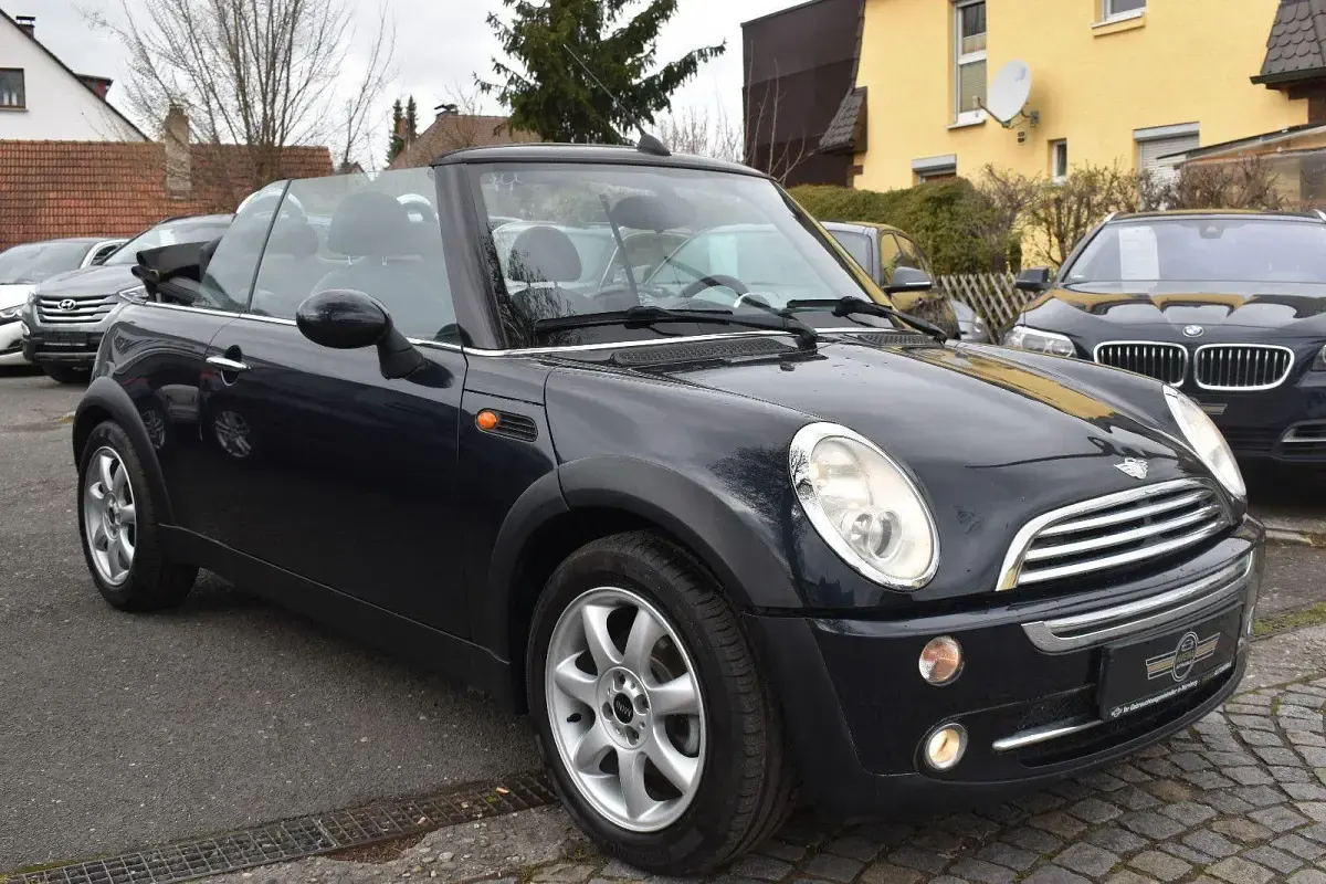 Gebraucht Mini Cooper Cabriolet 116 PS (85 kW) 2007 Schwarz metallic Cabrio