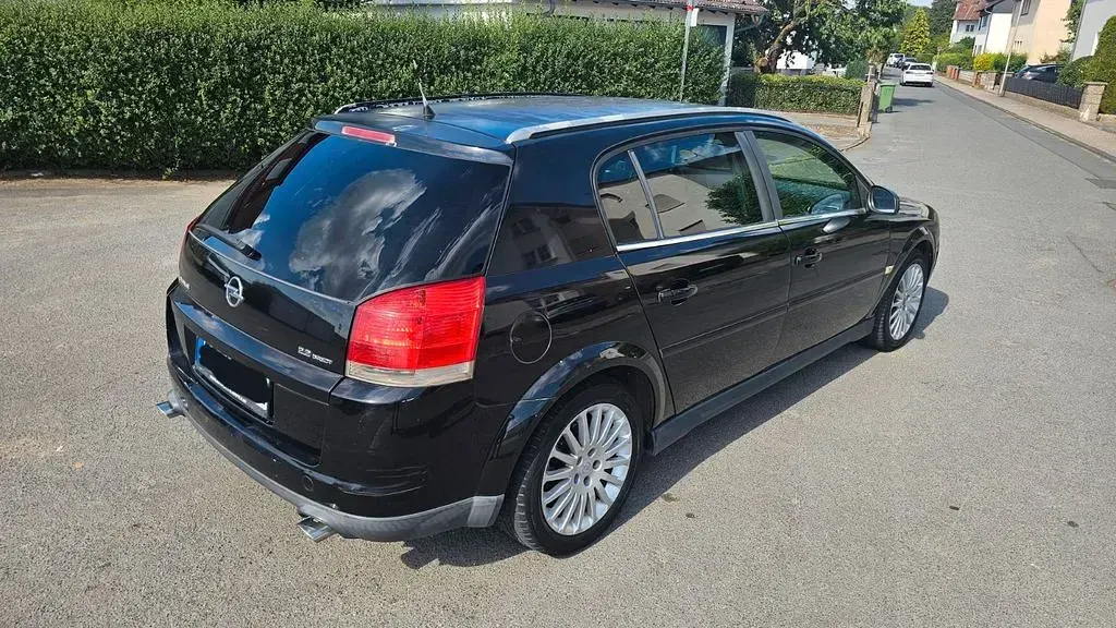 Gebraucht Opel Signum Elegance 155 PS (114 kW) 2005 Schwarz Kleinwagen