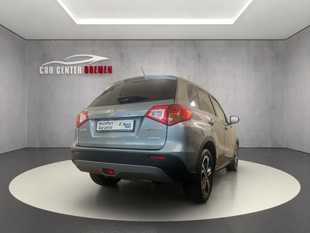 Gebraucht Suzuki Vitara Comfort 120 PS (88 kW) 2016 Grau SUV