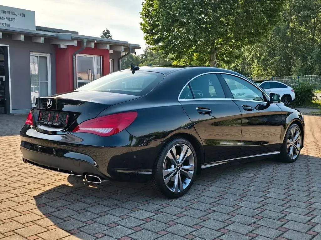Gebraucht Mercedes CLA180 122 PS (89 kW) 2014 Schwarz Coupé