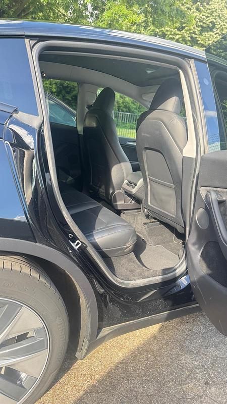 Gebraucht Tesla Model Y RWD 219 kW (299 PS) 2023 Schwarz SUV