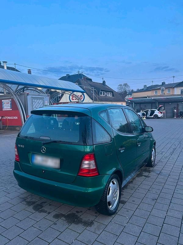 Gebraucht Mercedes A160 100 PS (73 kW) 2000 Grün Kleinwagen