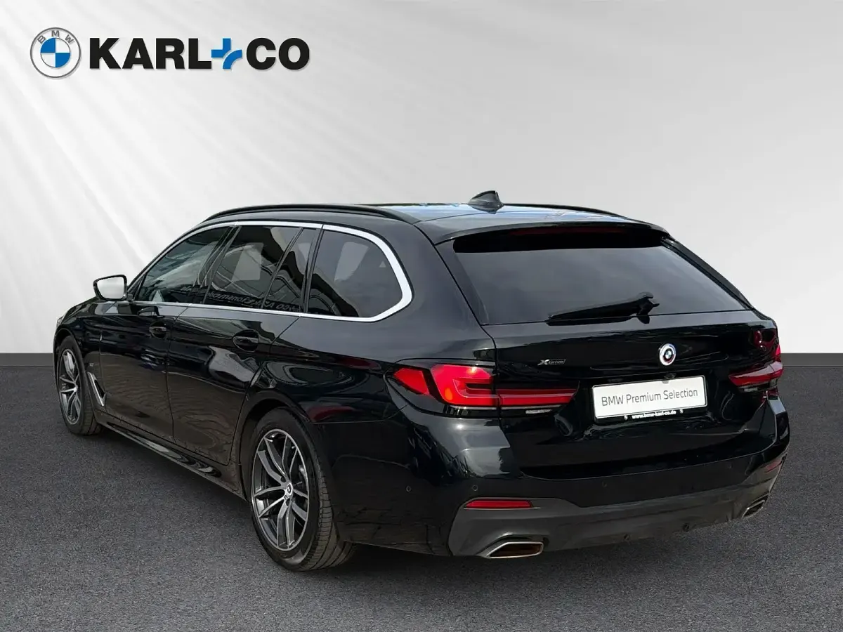 Gebraucht BMW 540 M Sport 333 PS (244 kW) 2022 Black sapphire metallic (schwarz) Kombi