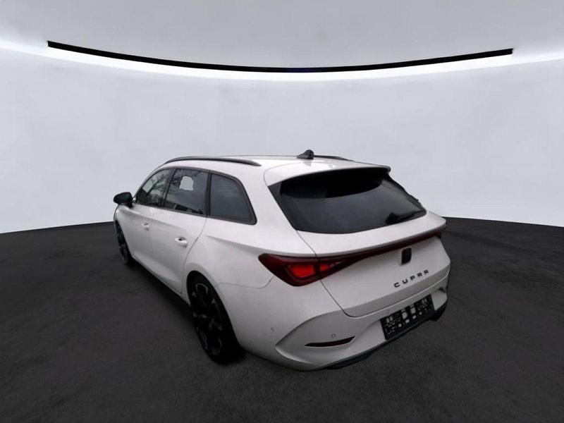 Gebraucht Cupra Leon VZ 300 PS (220 kW) 2024 Weißweiß Limousine
