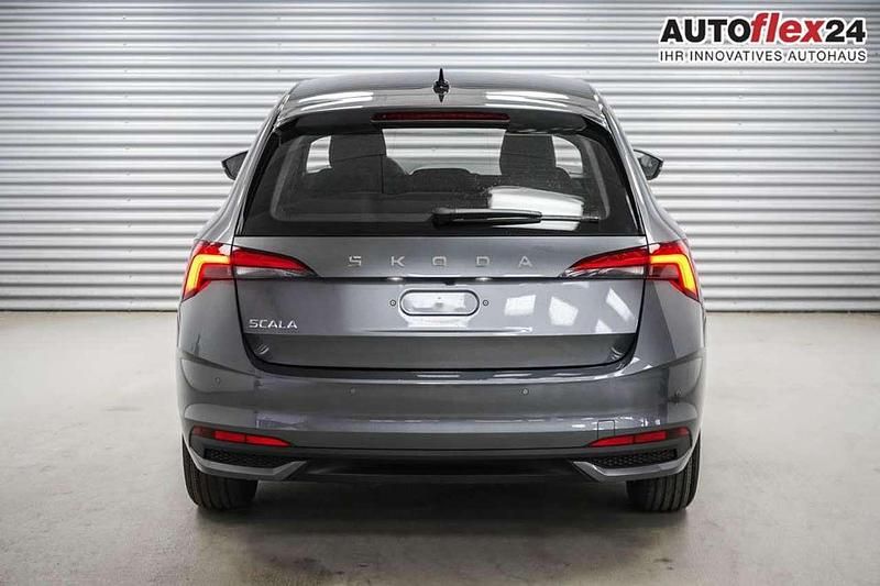 Neu Skoda Scala Selection 116 PS (85 kW) 2025 Graphite grau metallic (5x) Kleinwagen