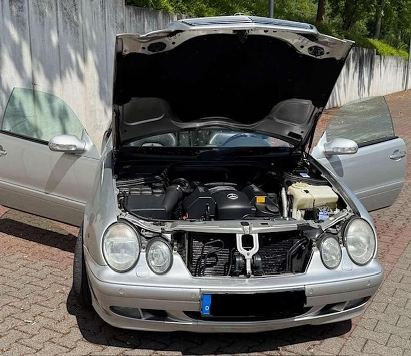 Gebraucht Mercedes CLK320 Elegance 218 PS (160 kW) 2000 Silber Cabrio