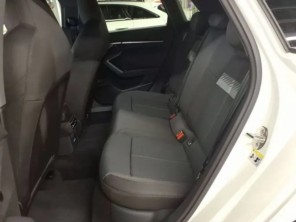Gebraucht Audi A3 Advanced 116 PS (85 kW) 2025 Weiß Limousine