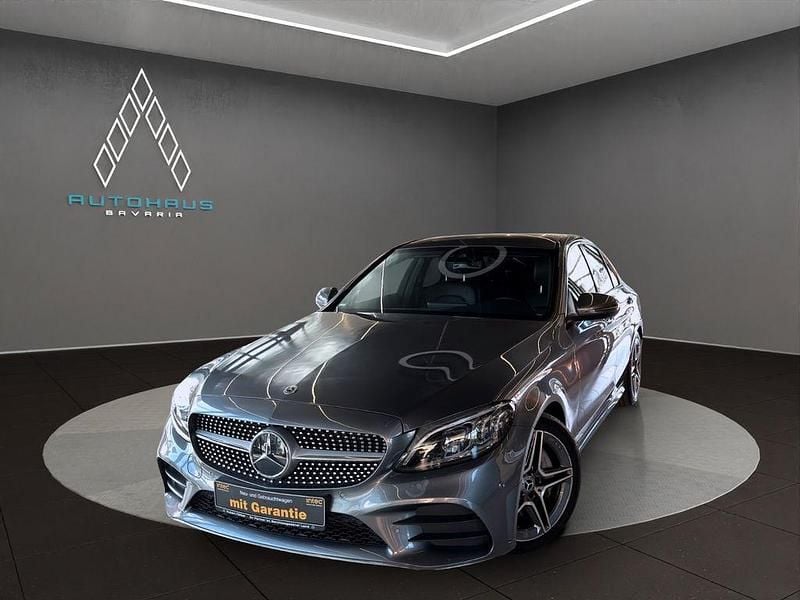 Selenitgrau Gebraucht 2019 Mercedes C300 AMG Limousine | 25.900 € (Guter Preis) - Bild 1/4