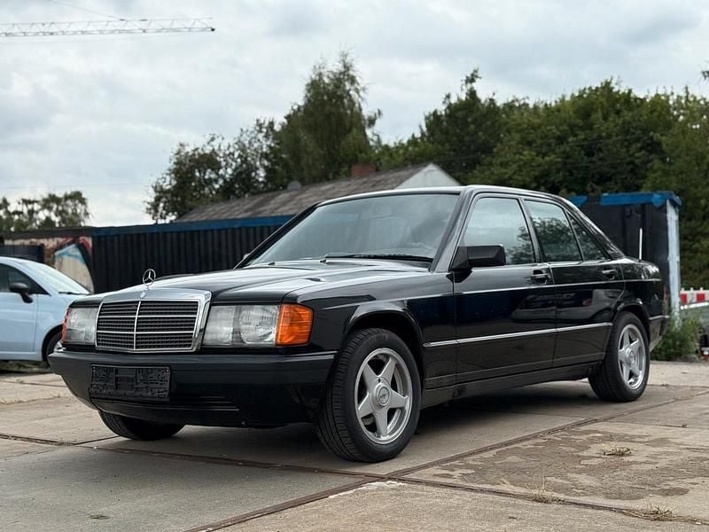 Schwarz Gebraucht 1985 Mercedes 190 Limousine | 8.200 € - Bild 1/4