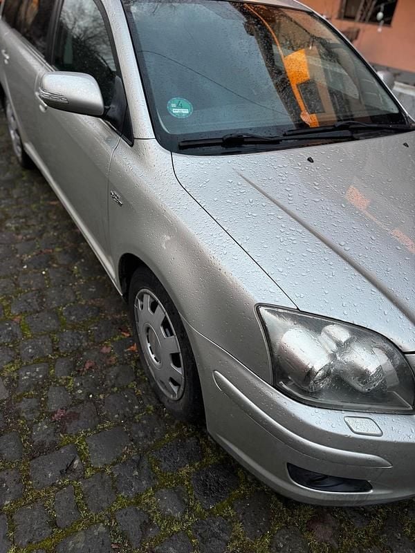 Gebraucht Toyota Avensis 177 PS (130 kW) 2006 Silber Kombi