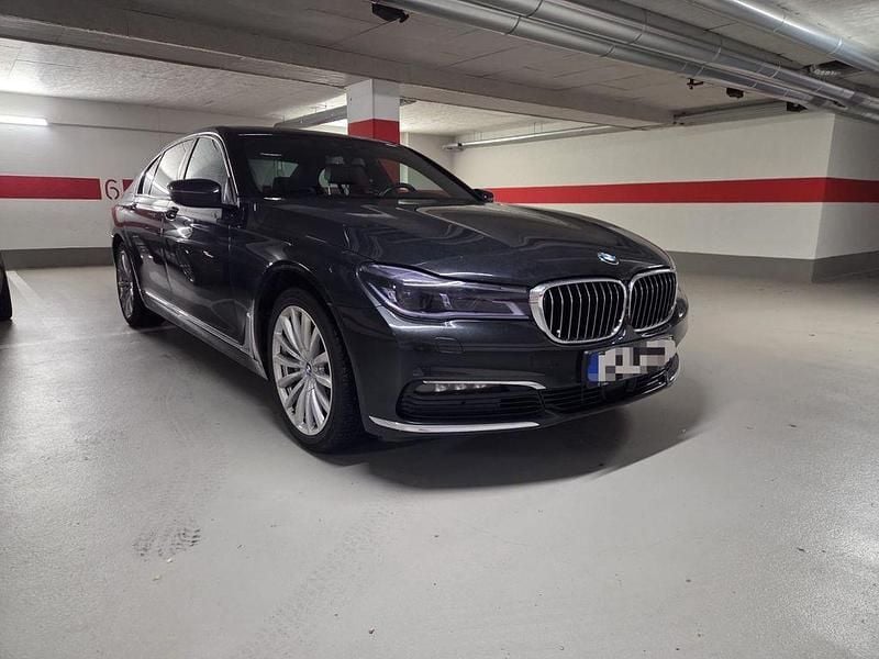 Gebraucht BMW 730 265 PS (194 kW) 2019 Schwarz Limousine