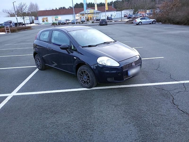 Gebraucht Fiat Grande Punto 65 PS (47 kW) 2009 Schwarz Kleinwagen