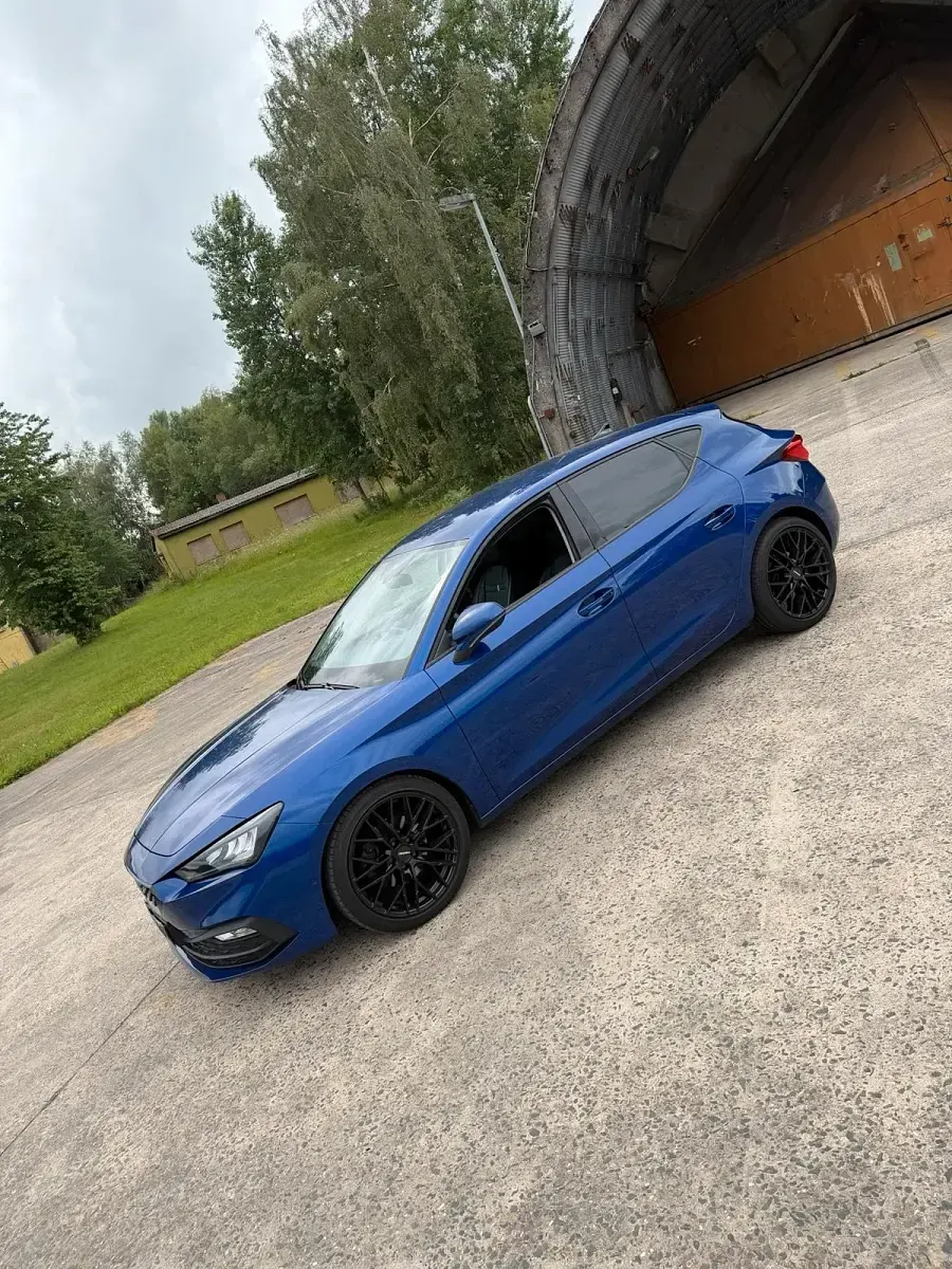 Gebraucht Seat Leon 200 PS (147 kW) 2021 Blau Limousine