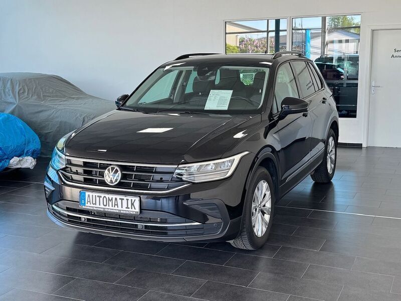 Deep black perleffekt Gebraucht 2021 VW Tiguan Life SUV | 26.050 € (Fairer Preis) - Bild 1/4