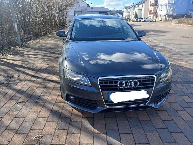 Gebraucht Audi A4 Attraction 143 PS (105 kW) 2010 Grau Kombi