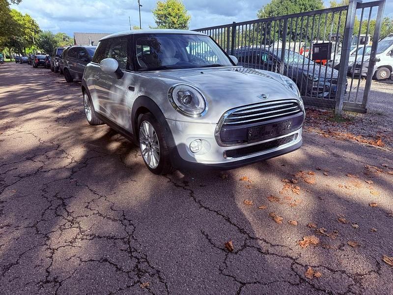 Gebraucht Mini Cooper D 116 PS (85 kW) 2016 Silber Kleinwagen