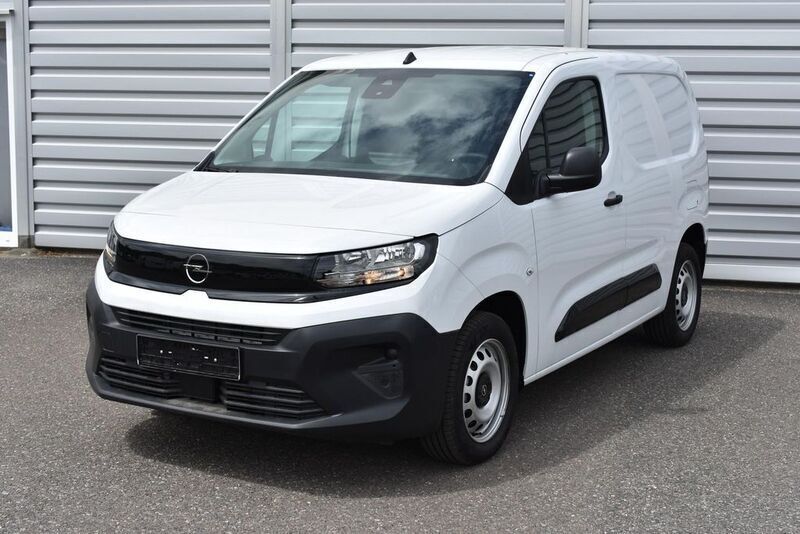 Lackierung weiss icy/typ a Gebraucht 2024 Opel Combo Edition Van / Kleinbus | 19.999 € (Guter Preis) - Bild 1/4