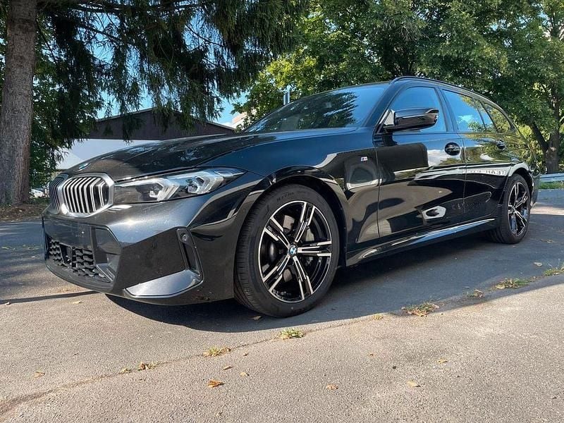 Gebraucht BMW 330 M Sport 245 PS (180 kW) 2025 Schwarz Limousine