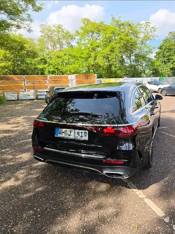Gebraucht Mercedes E300 Premium 313 PS (230 kW) 2024 Schwarz Limousine