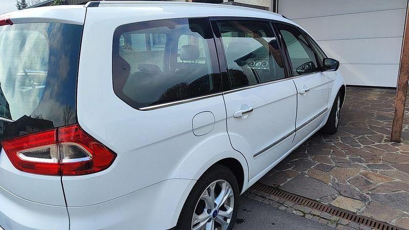 Gebraucht Ford Galaxy Titanium 200 PS (147 kW) 2013 Weiß Van / Kleinbus