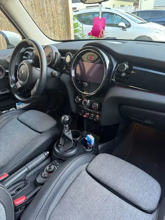 Gebraucht Mini ONE Classic 102 PS (75 kW) 2021 Schwarz Kleinwagen