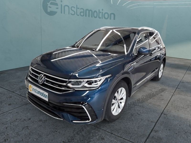 Blau Gebraucht 2023 VW Tiguan R-line SUV | 35.920 € (Etwas zu teuer) - Bild 1/4