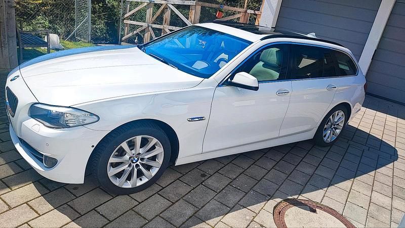 Usata BMW 525 204 CV (150 kW) 2011 Bianco Station wagon