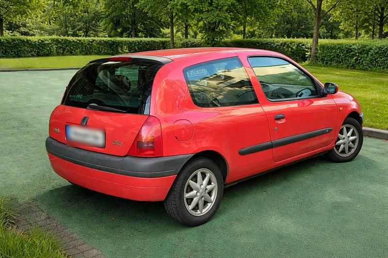 Gebraucht Renault Clio II 90 PS (66 kW) 1998 Rot Kleinwagen