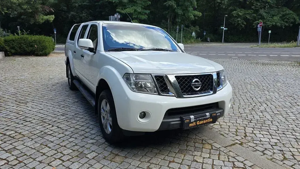 Gebraucht Nissan Navara SE 190 PS (139 kW) 2011 Weiß Pickup