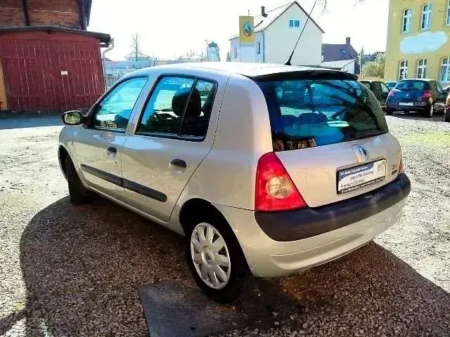 Gebraucht Renault Clio 75 PS (55 kW) 2004 Grau Kleinwagen