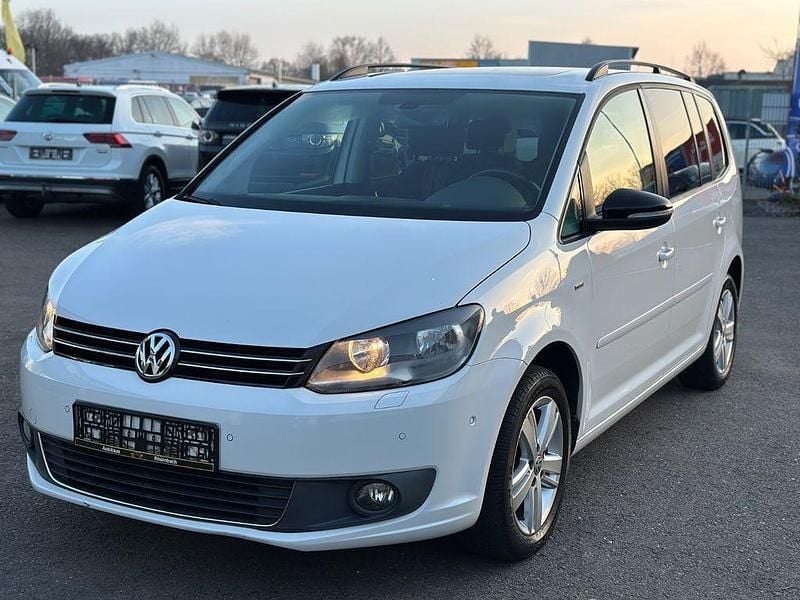 Gebraucht VW Touran Match 105 PS (77 kW) 2013 Weiß Van / Kleinbus