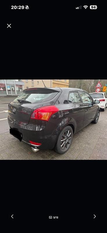 Gebraucht Kia ProCeed 126 PS (92 kW) 2011 Schwarz Kleinwagen