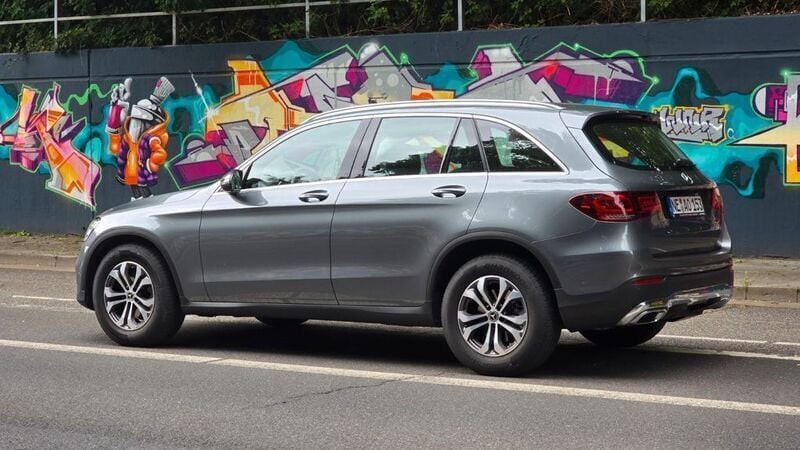 Schwarz Gebraucht 2021 Mercedes GLC220 Exclusive SUV | 36.000 € (Guter Preis) - Bild 1/4