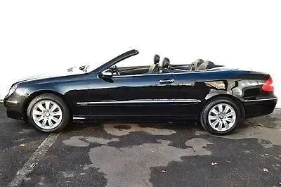 Gebraucht Mercedes CLK200 Elegance 184 PS (135 kW) 2009 Schwarz Cabrio