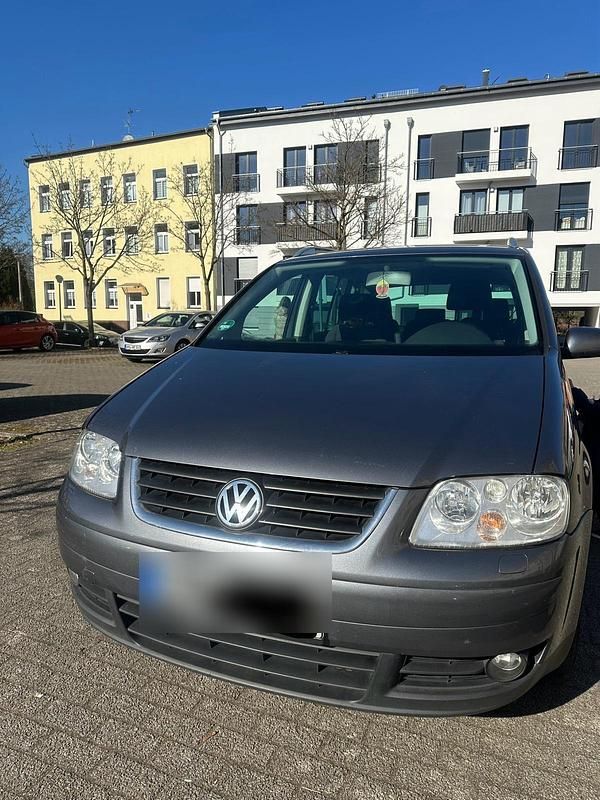 Grau Gebraucht 2005 VW Touran Van / Kleinbus | 1.800 € (Superpreis) - Bild 1/4