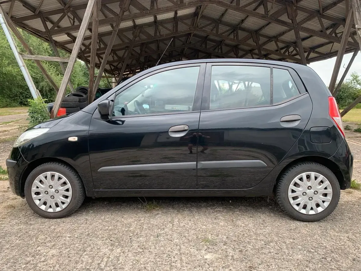 Gebraucht Hyundai i10 Edition+ 67 PS (49 kW) 2011 Schwarz Kleinwagen