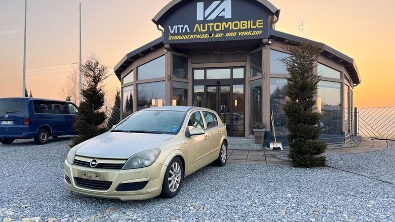Gelb Gebraucht 2004 Opel Astra Cosmo Limousine | 600 € - Bild 1/4