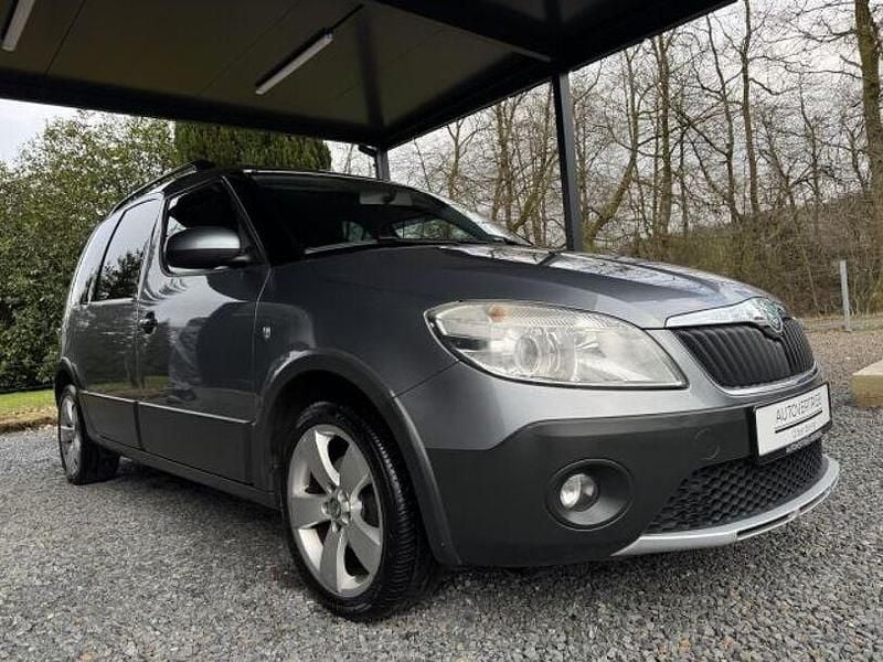 Gebraucht Skoda Roomster Scout 86 PS (63 kW) 2011 Grau Kombi