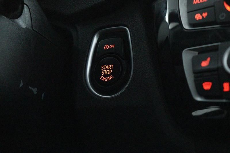 Gebraucht BMW 318 Advantage 136 PS (100 kW) 2017 Weiß Kombi