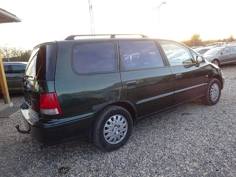 Second-hand Honda Shuttle ES 150 CP (110 kW) 2000 Verde Monovolum
