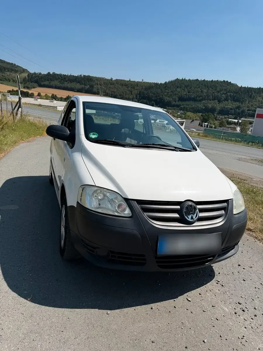 Gebraucht VW Fox 54 PS (39 kW) 2007 Weiß Kleinwagen