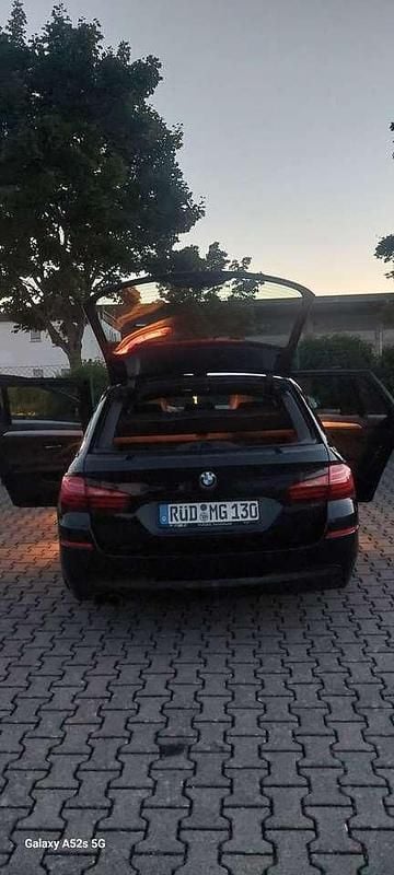 Schwarz Gebraucht 2017 BMW 528 M Sport Kombi | 19.500 € (Fairer Preis) - Bild 1/4