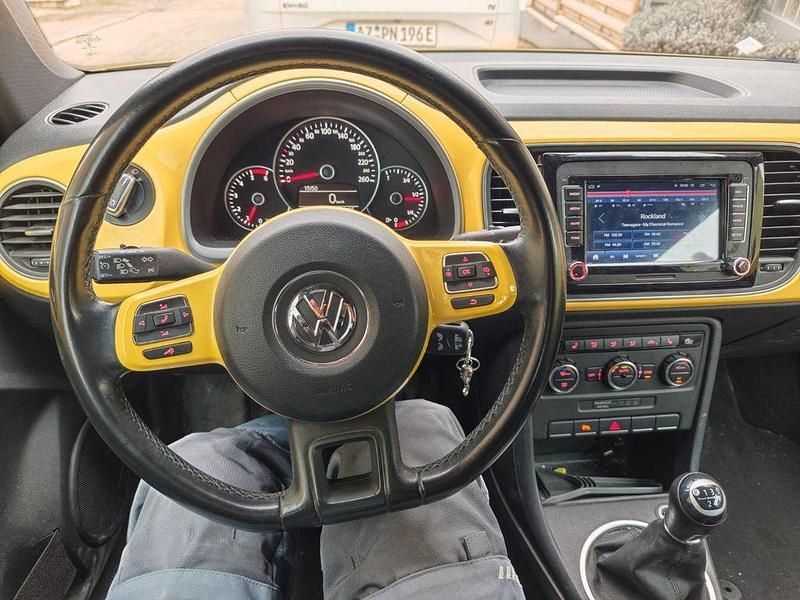 Gebraucht VW Beetle Design 105 PS (77 kW) 2013 Gelb Kleinwagen