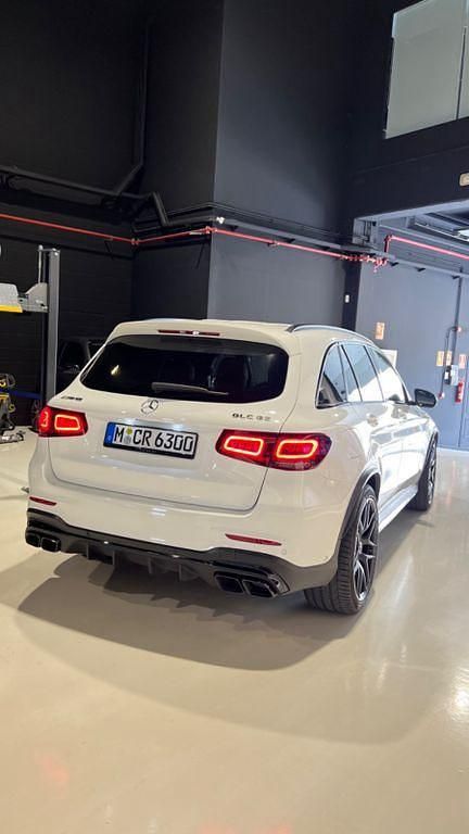Weiß Gebraucht 2021 Mercedes GLC63 AMG AMG SUV | 67.499 € (Etwas zu teuer) - Bild 1/4