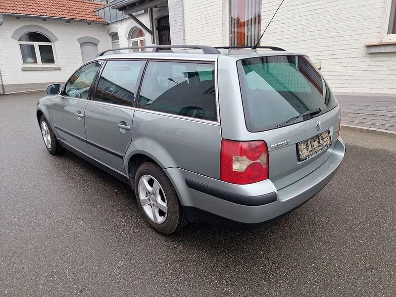 Używany VW Passat Basis 116 KM (85 kW) 2004 Szary Kombi