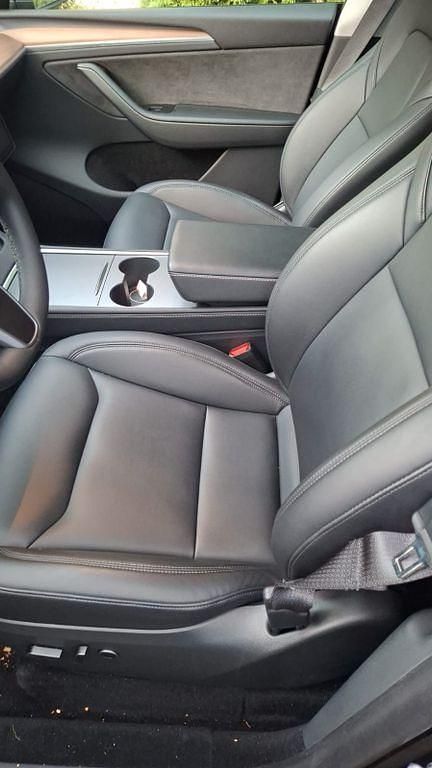 Gebraucht Tesla Model Y 125 kW (170 PS) 2024 Schwarz SUV