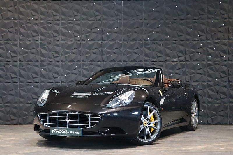Schwarz Gebraucht 2012 Ferrari California Cabrio | 129.900 € (Teuer) - Bild 1/4