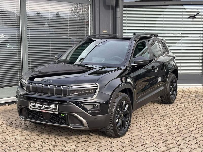 Neu Jeep Avenger Overland 145 PS (106 kW) 2025 Schwarz SUV