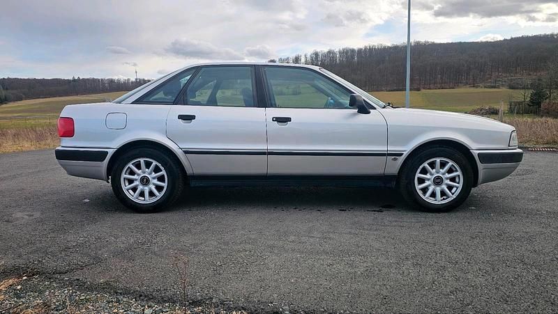 Gebraucht Audi 80 115 PS (84 kW) 1994 Silber Limousine